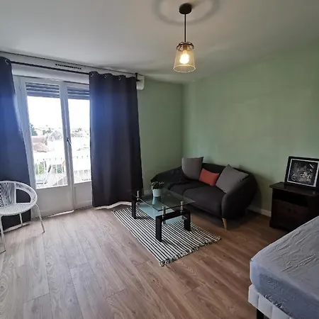Appartement, Charmant Type F1 37M2 Vue Degagee, Commentry Buitenkant foto