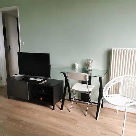 Appartement, Charmant Type F1 37M2 Vue Degagee, Commentry Buitenkant foto